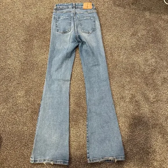 ZARA Women's High Rise Slim Flare Jeans Size 2 In Medium Wash - Picture 2 of 9